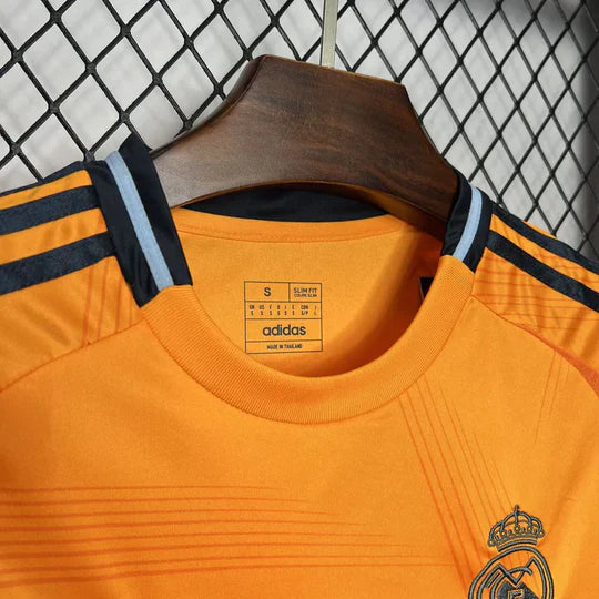 MAILLOT RÉAL MADRID EXTÉRIEUR 2024/25