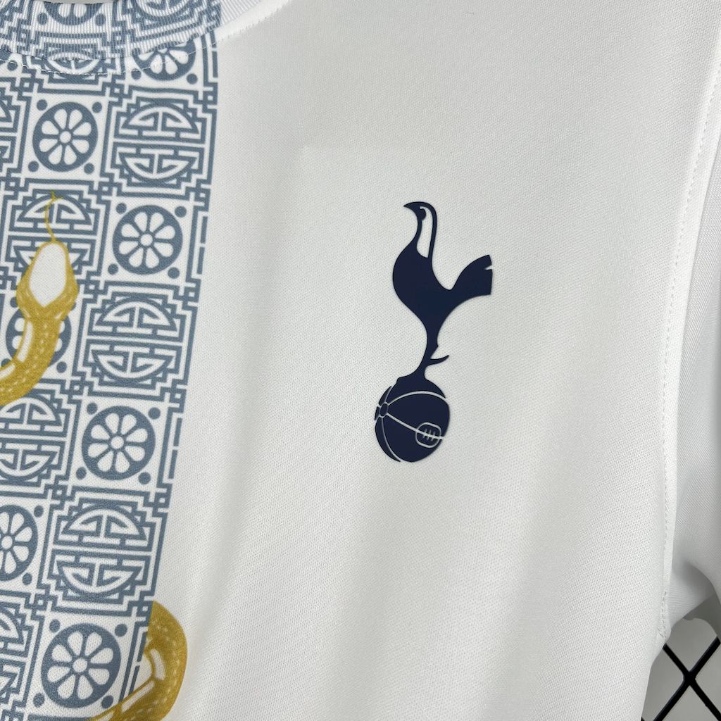 Maillot Tottenham concept 2025-26