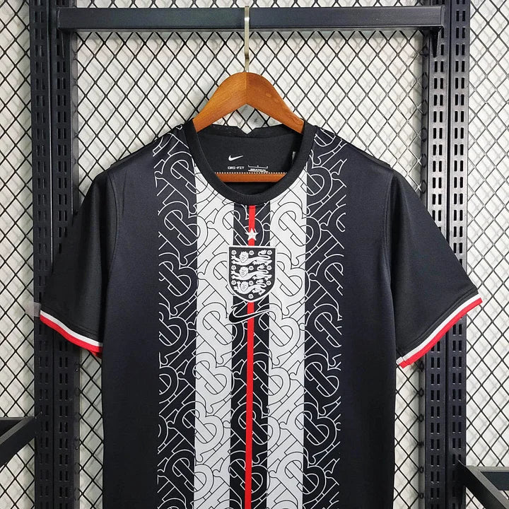 Maillot Angleterre foot concept 2024 2025 Burbery