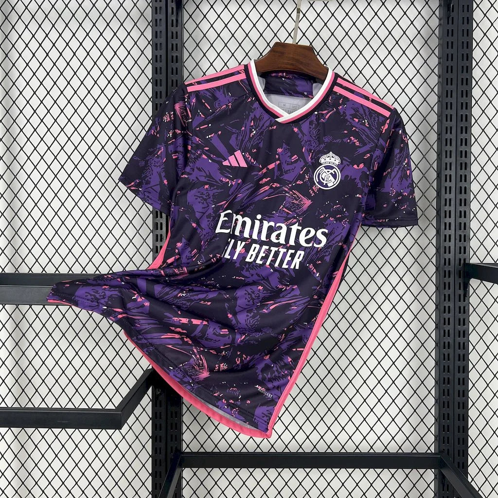 Maillot Real Madrid foot concept rose 2024 2025